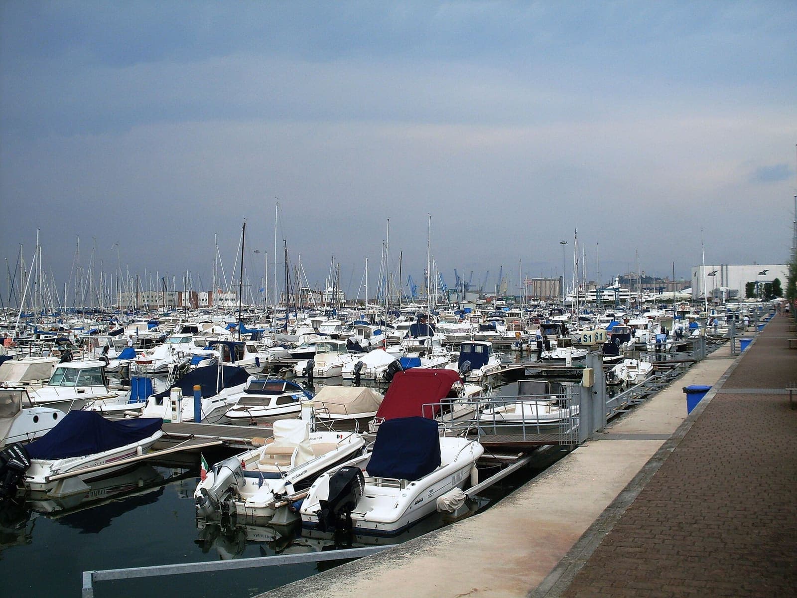 Yachten in Marina Dorica in Ancona