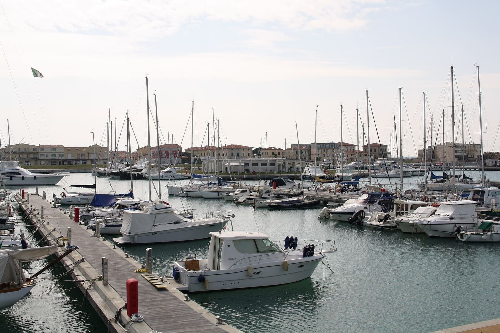 Porto di Pisa und Yachten in Marina di Pisa